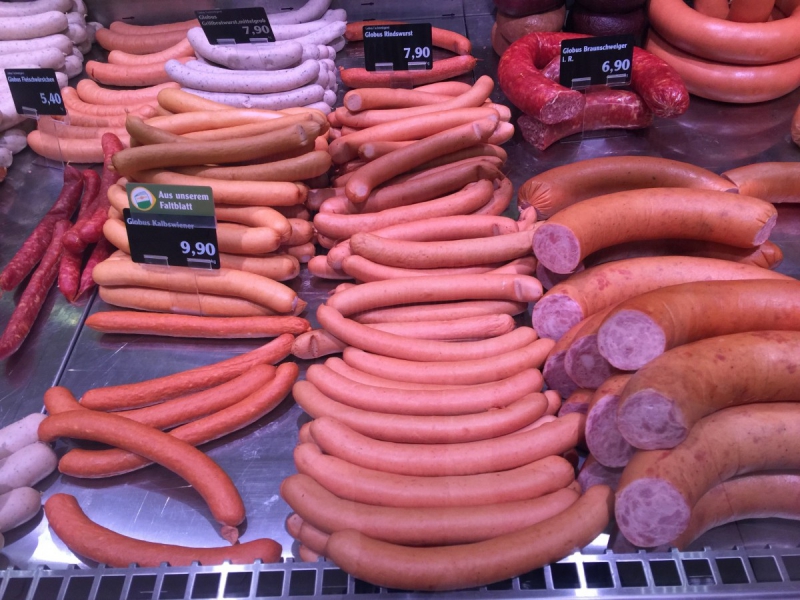 boutique-ASCROS-min_sausages_meat_butchery-1069321